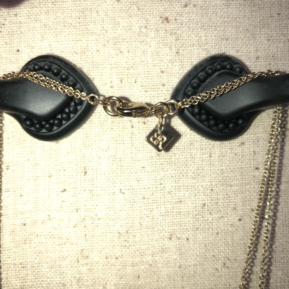 Banana Republic Gold Double Layer Necklace - Picture 4 of 4